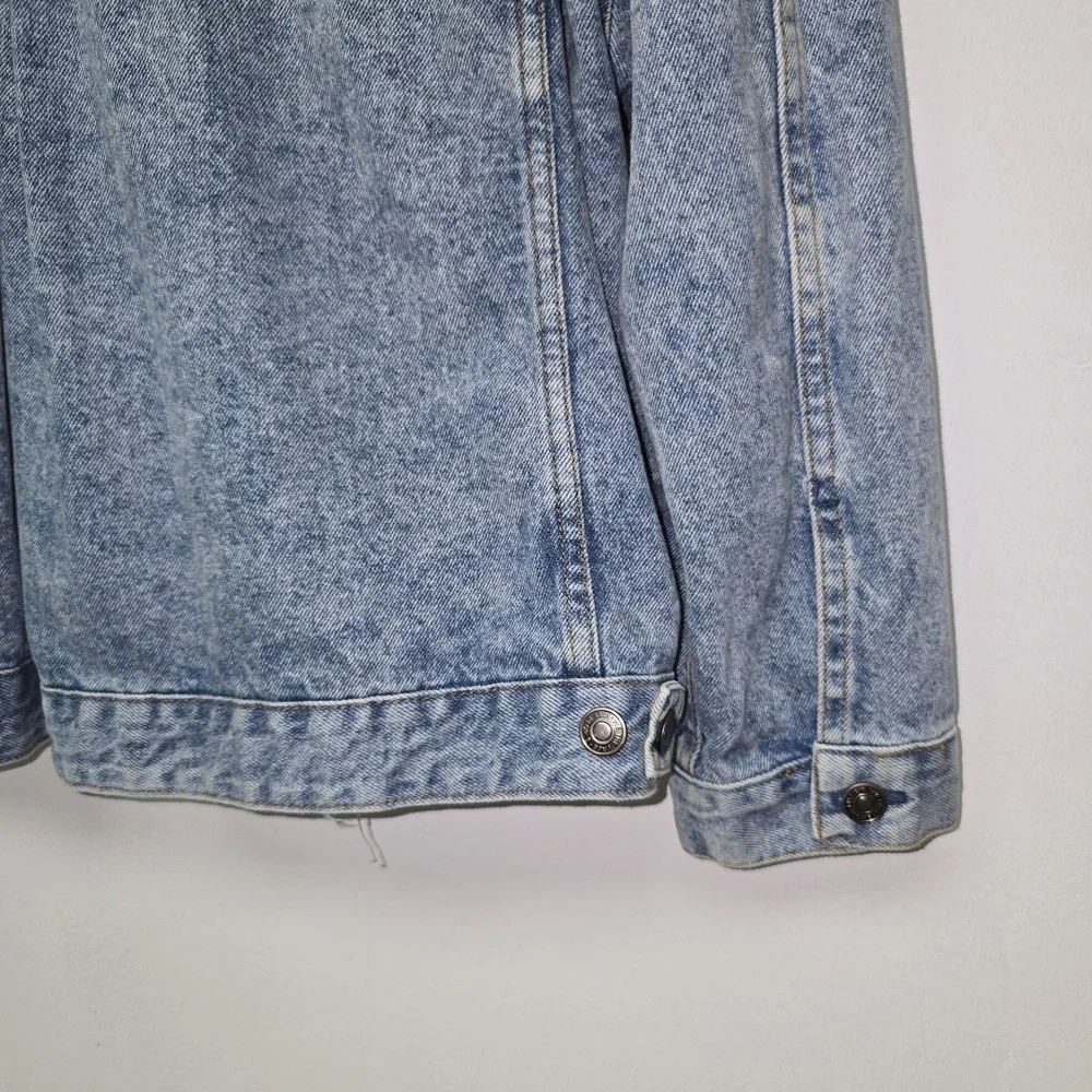 We The Free People Opal Swing Denim Jean Jacket Size M Blue Pleat Back Oversized - Picture 10 of 13